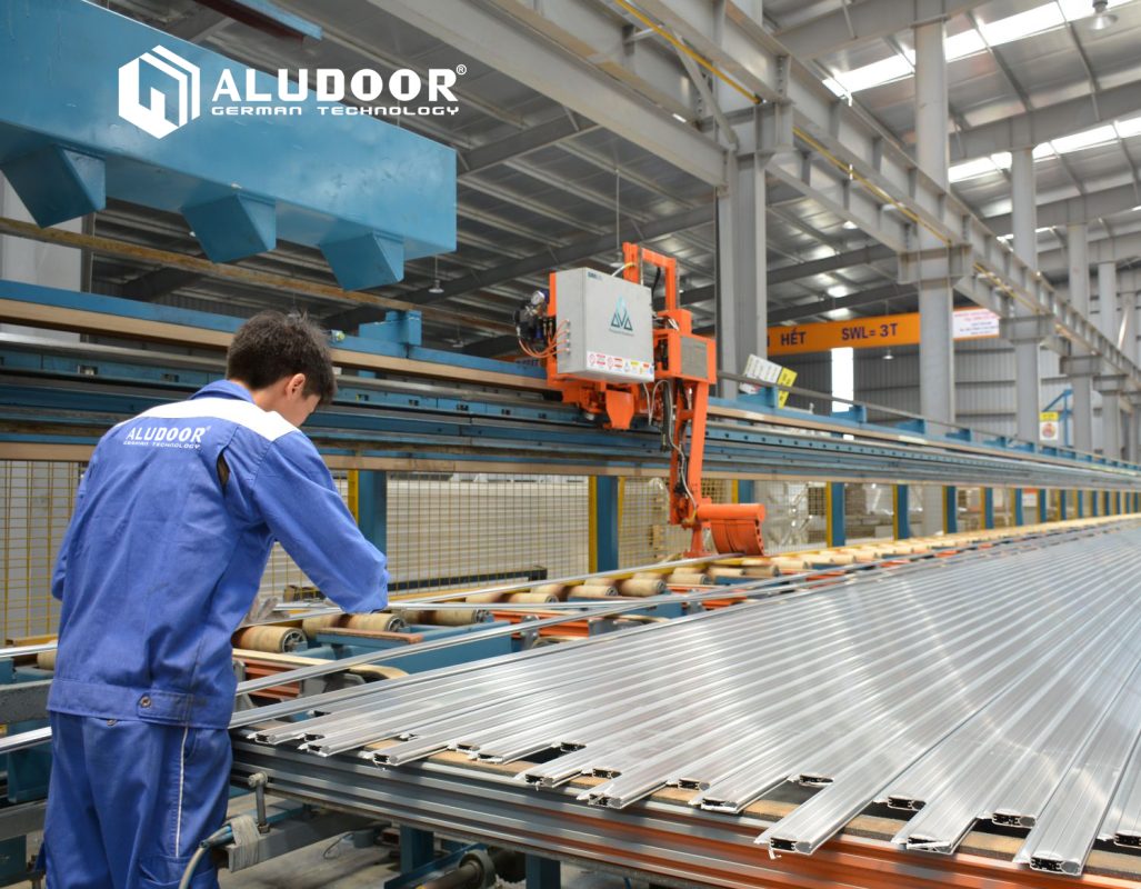 Nhà máy sản xuất cửa nhôm, cửa cuốn, cửa nhựa, cửa gỗ Aludoor